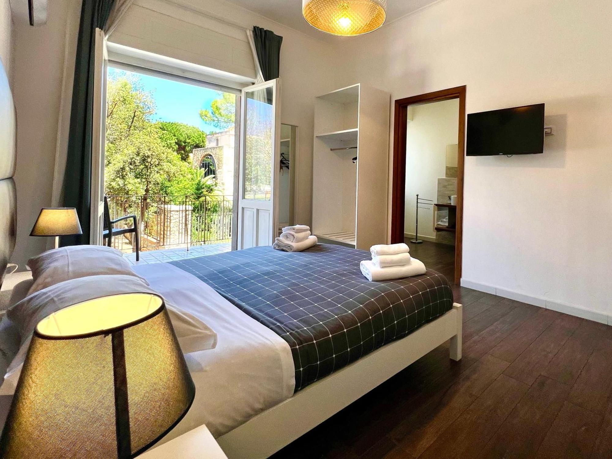 Banus Rooms Cagliari Exterior photo