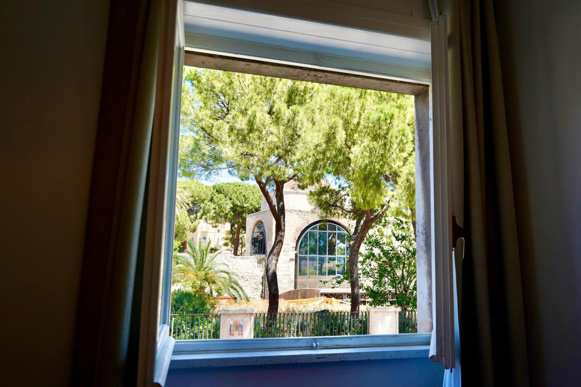 Banus Rooms Cagliari Exterior photo