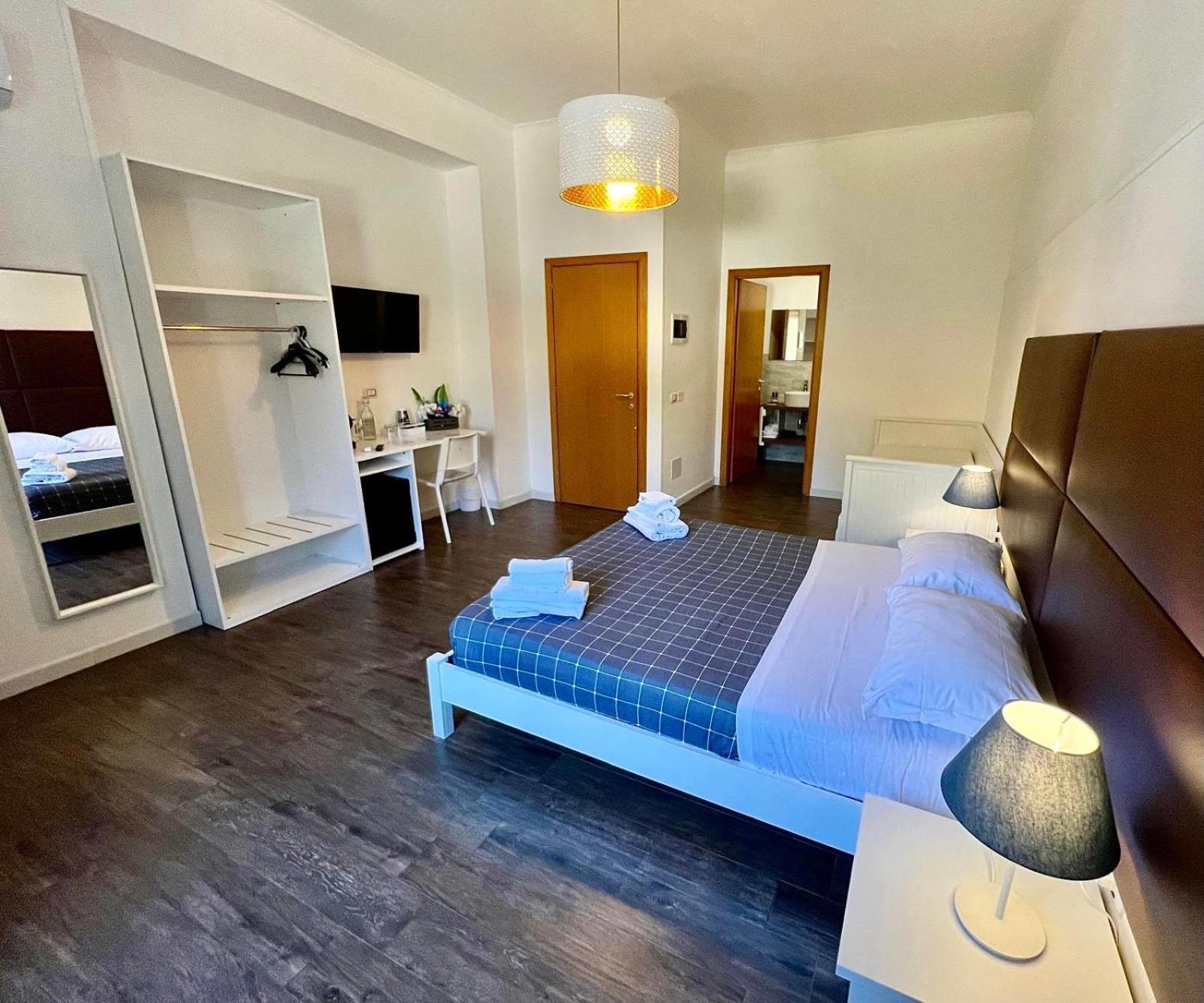 Banus Rooms Cagliari Exterior photo
