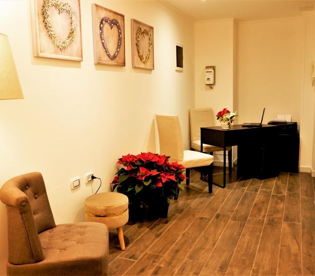 Banus Rooms Cagliari Exterior photo