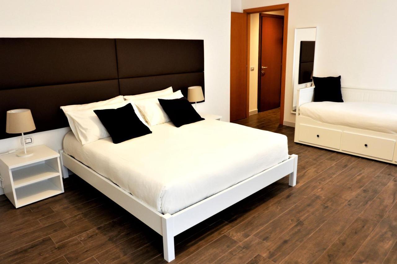 Banus Rooms Cagliari Exterior photo